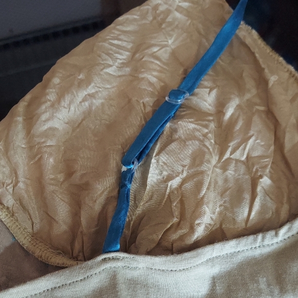 Embroidered Velvet Tank Top - Picture 7 of 10